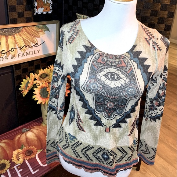 Woman’s dress blouse - Picture 1 of 3